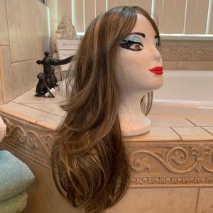 Elora Synthetic wig lt brown with blonde